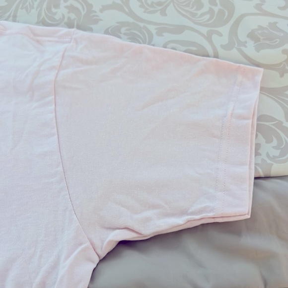 Hello Kitty T-Shirt - Picture 11 of 11